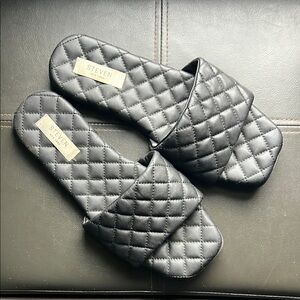 Steven By Steve Madden | Yuki Black Quilted Sandals Slides Size 9
